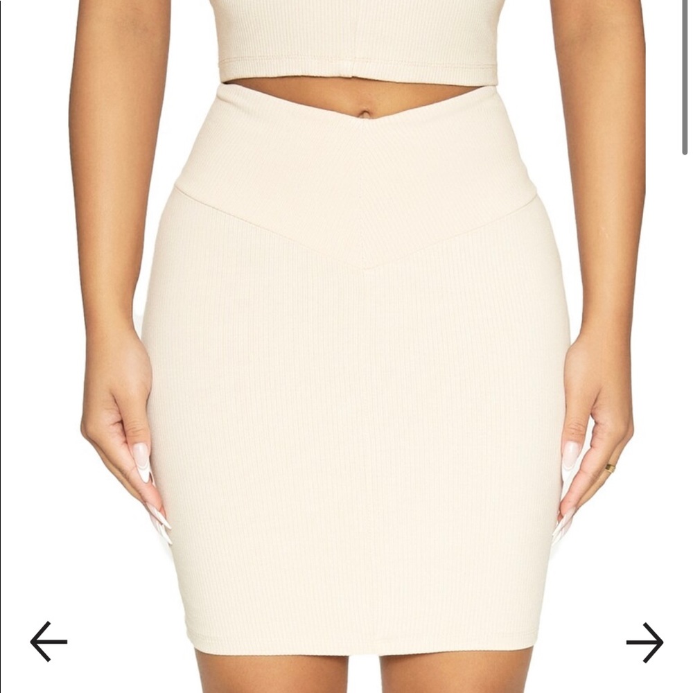 Naked Wardrobe Vcut mini skirt Size Large